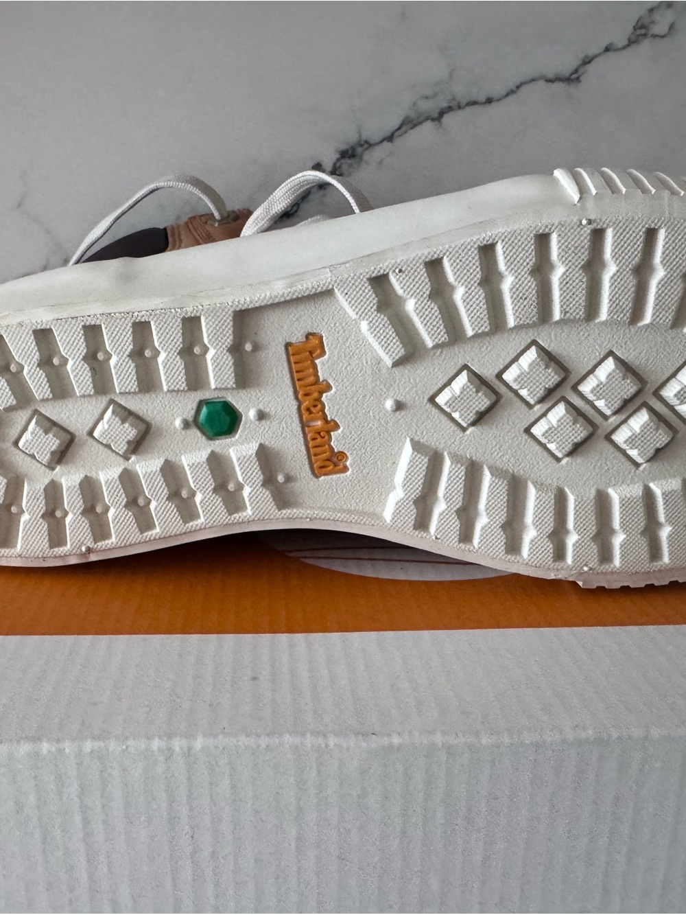 Timberland Tan Leather High-Top Sneakers with White Soles and Laces - Picture 4 of 6
